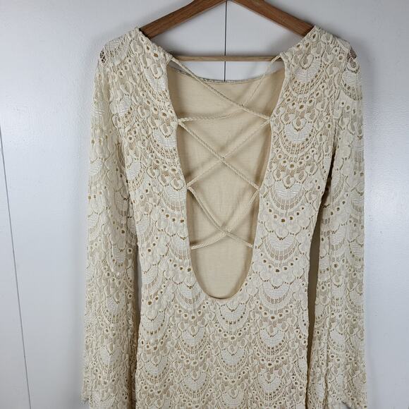 Nightcap Spanish Priscilla Lace Bell Sleeve Bodycon Mini Dress in Nude | 1 XS - Picture 10 of 11